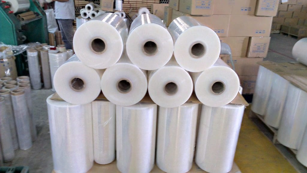 Màng PE quấn thùng và lợi ích cho vận chuyển hàng hóa